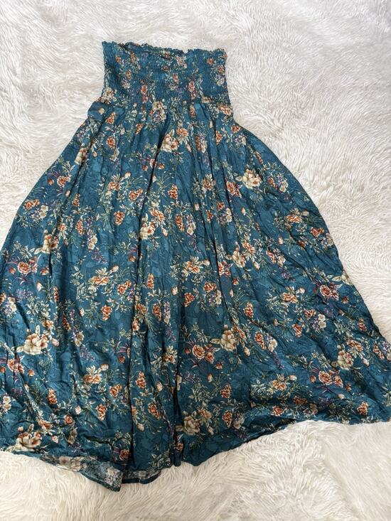 Natural Life Dresses & Skirts - Natural Life XS/S Green Floral Smock Top Skirt/ Dress. Beautiful Item